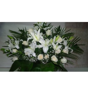 Centro lillium Oriental y Rosas Blancas